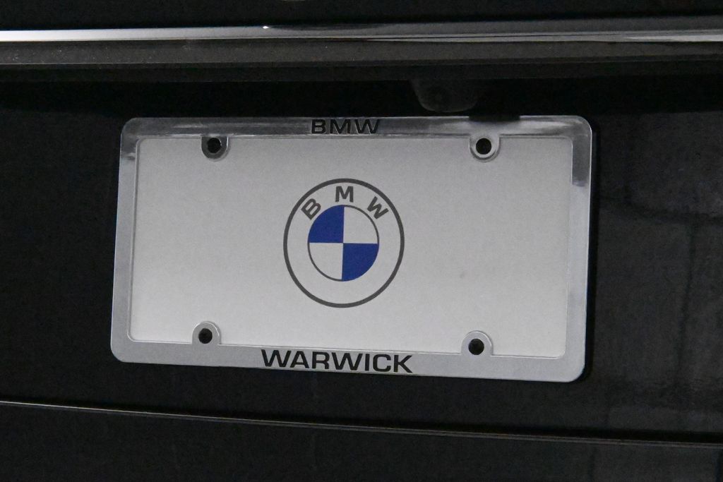 Thumbnail: 2026 BMW X7 - 14