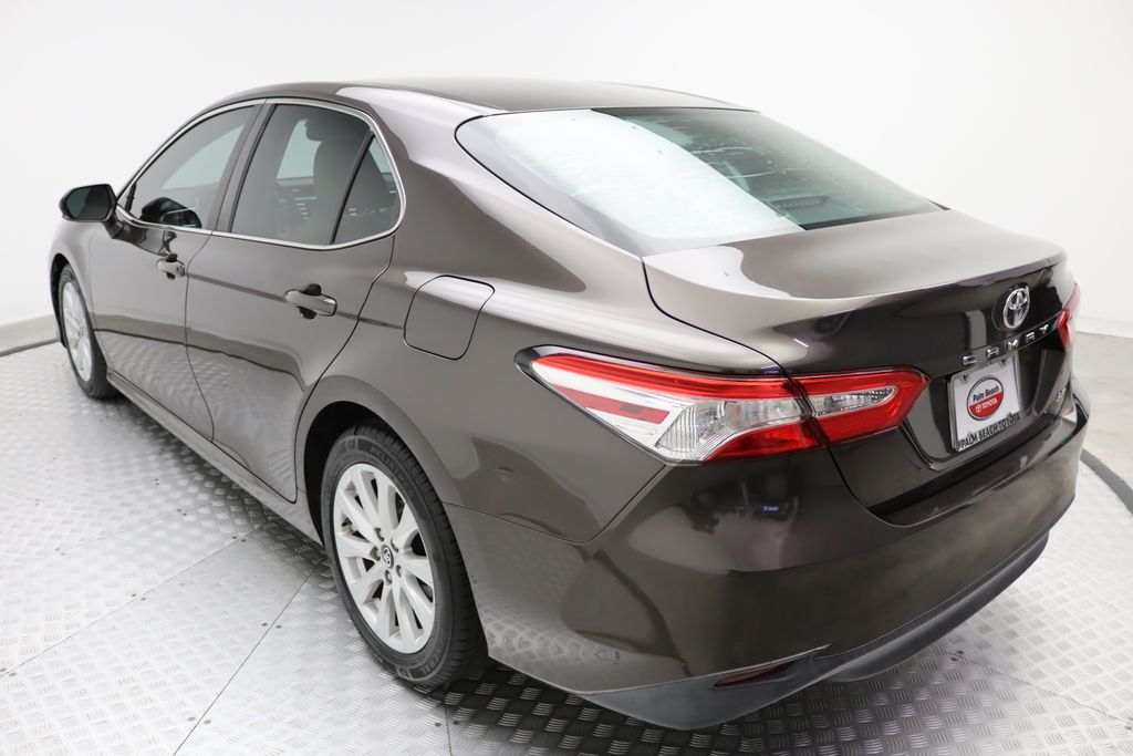 Thumbnail: 2018 Toyota Camry - 11