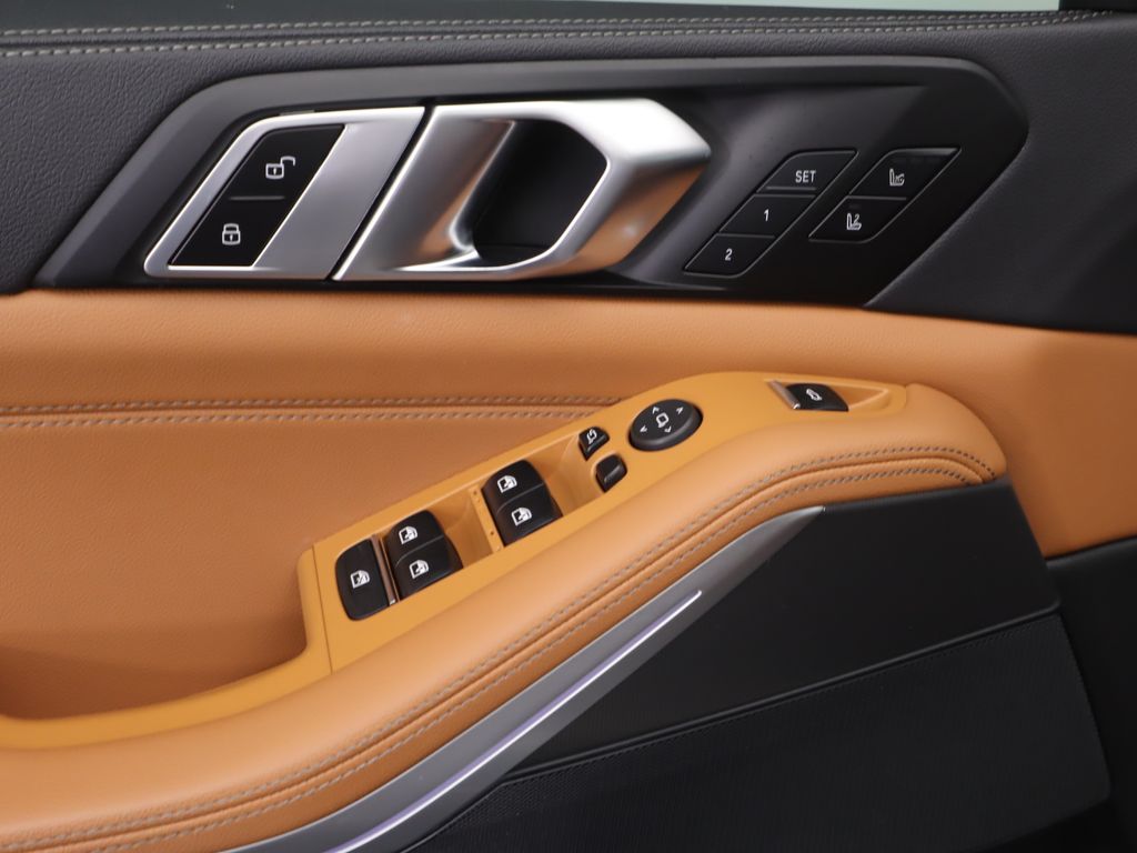 Thumbnail: 2022 BMW X5 - 23