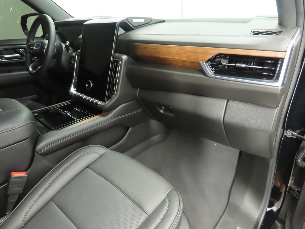 Thumbnail: 2025 GMC Yukon - 18