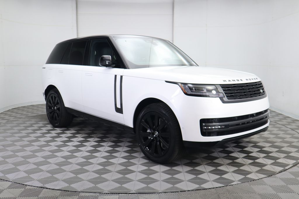 2025 Land Rover Range Rover SE 3