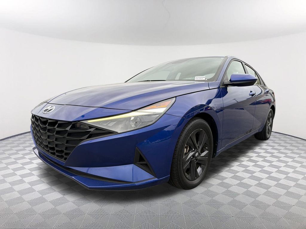 Intense Blue 2023 Hyundai Elantra SEL FWD Sedan Front-Wheel Drive Continuously Variable Transmission