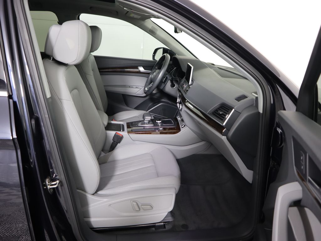 Thumbnail: 2019 Audi Q5 - 21