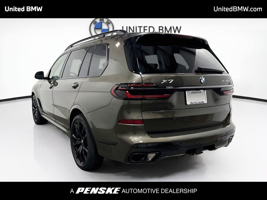 Thumbnail: 2027 BMW X7 - 7