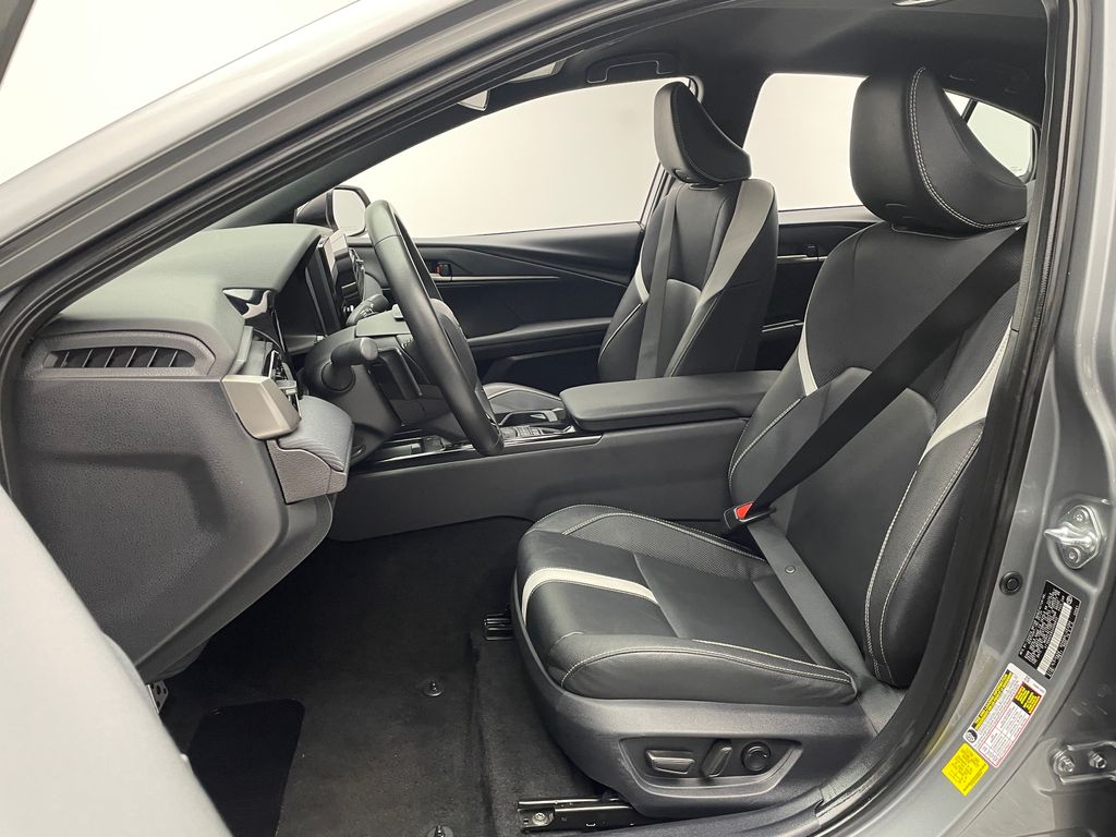 Thumbnail: 2025 Toyota Camry - 13