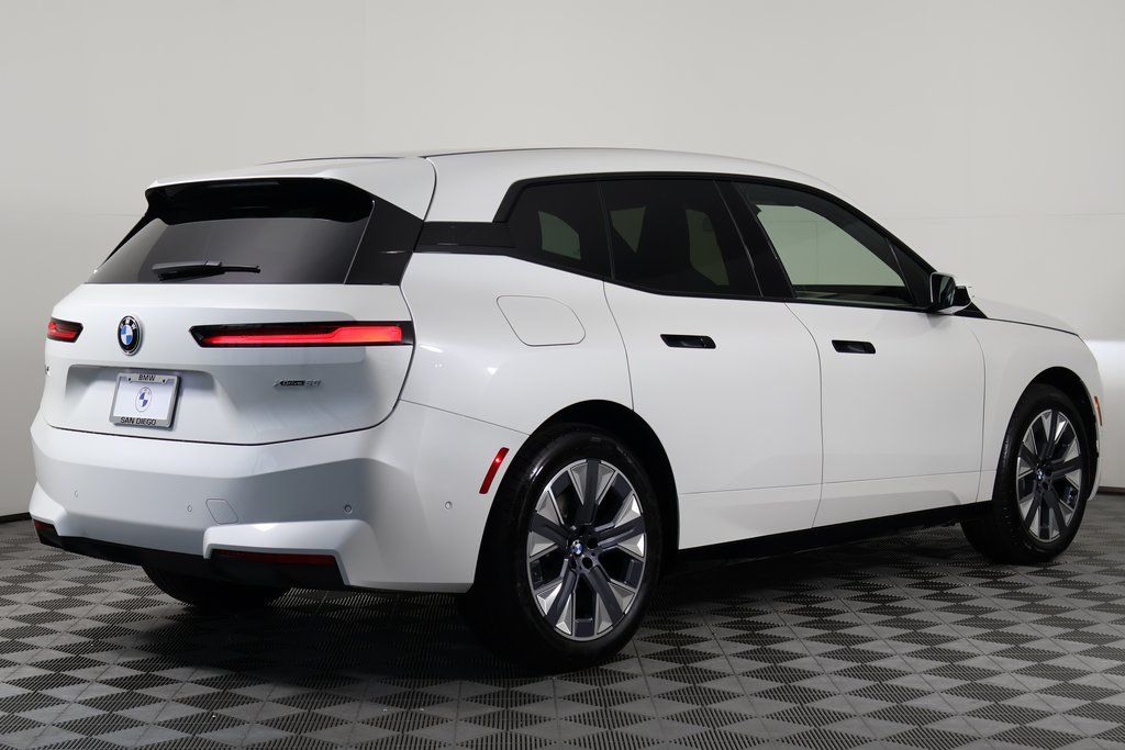 Thumbnail: 2026 BMW iX - 2