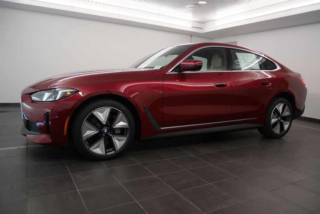 2025 BMW i4 eDrive40 2