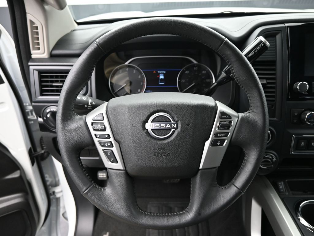 2024 Nissan Titan SV