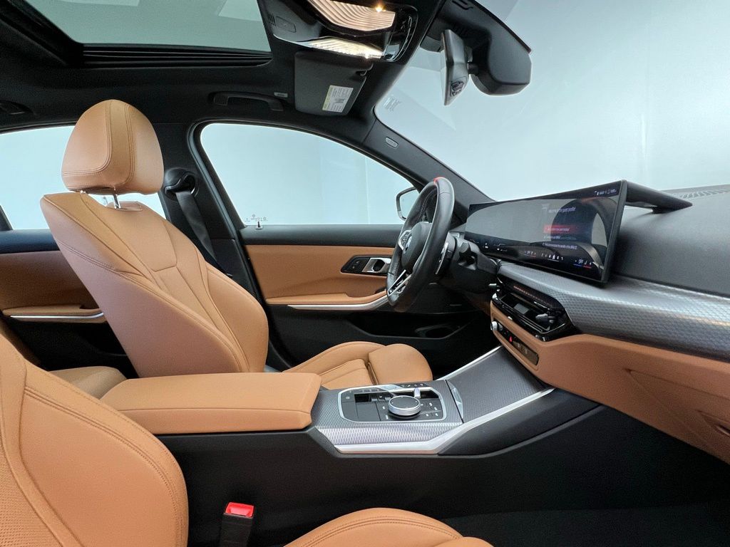 Thumbnail: 2025 BMW 3 Series - 6