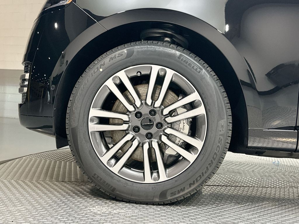 Thumbnail: 2026 Land Rover Range Rover - 5