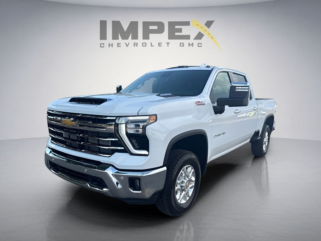 Summit White 2026 Chevrolet Silverado 2500HD Pickup Truck Four-Wheel Drive Automatic