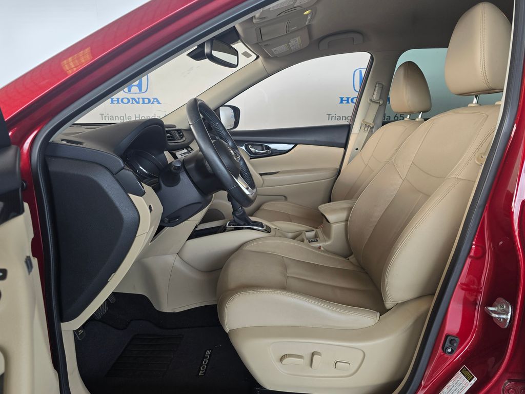 Thumbnail: 2018 Nissan Rogue - 10