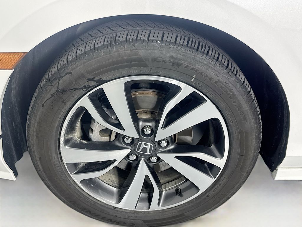 Used Car 2023 Honda Odyssey  Touring For Sale Under $35,000 In Austin, Texas