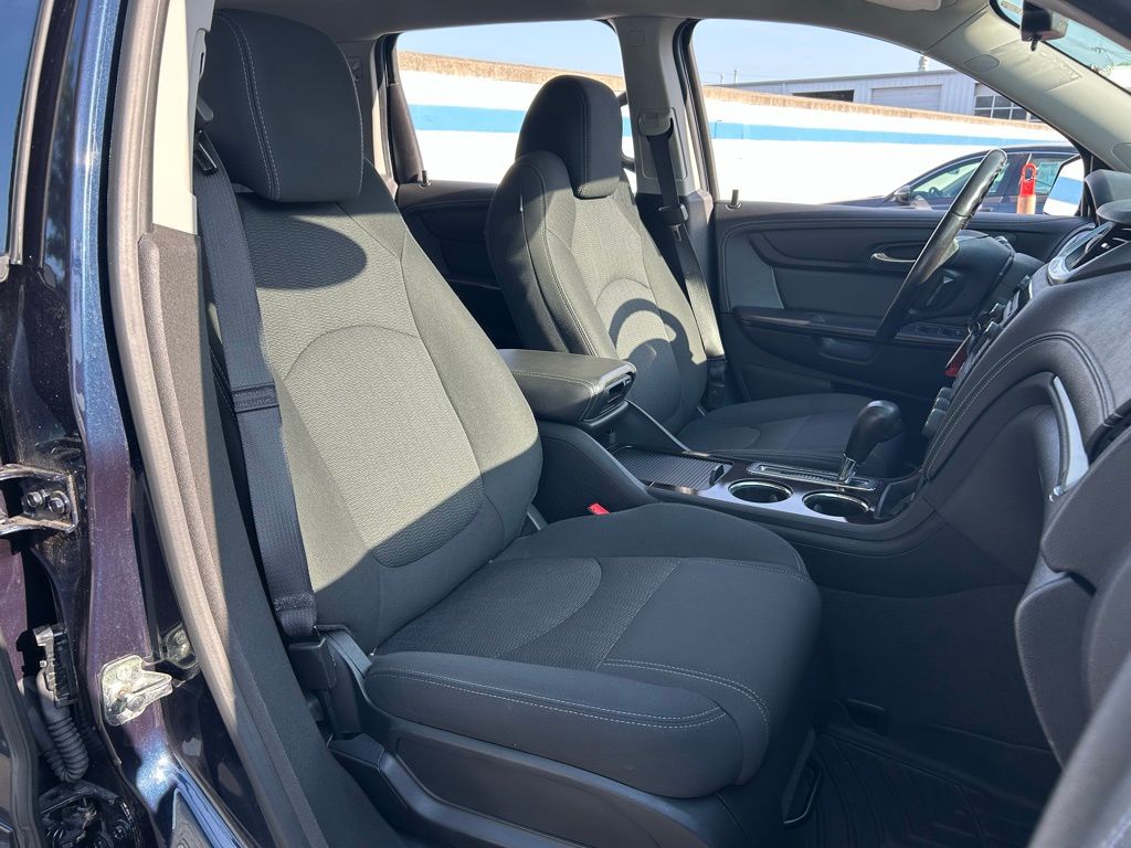 Thumbnail: 2016 Chevrolet Traverse - 25