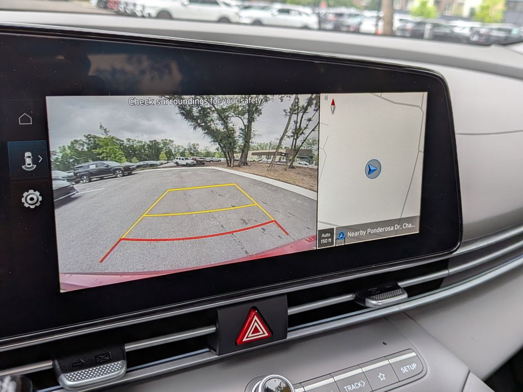 2025 Hyundai Elantra SEL - Photo 20