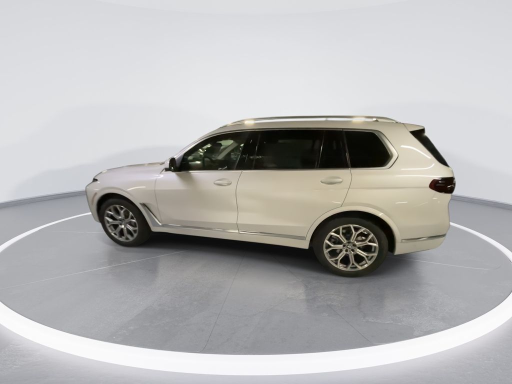 Thumbnail: 2026 BMW X7 - 5