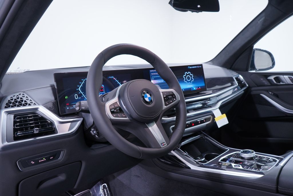 2025 BMW X7 xDrive40i 6