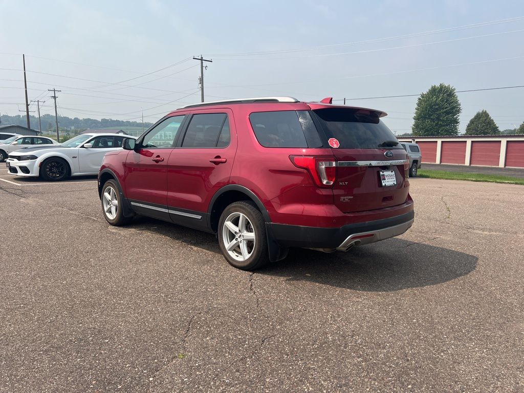 2016 Ford Explorer