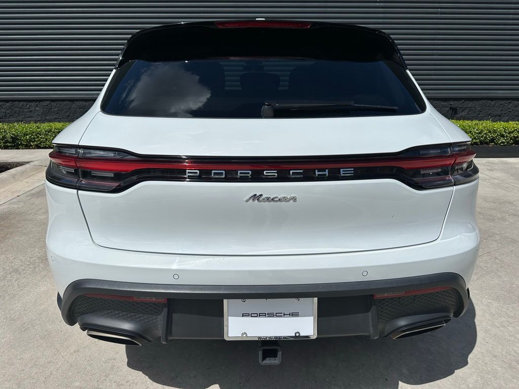 Thumbnail: 2023 Porsche Macan - 12