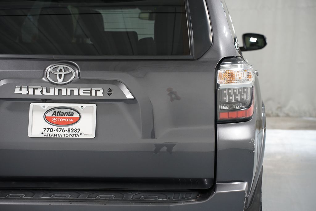 Thumbnail: 2020 Toyota 4Runner - 10