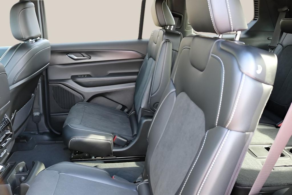 New Car 2025 Jeep Grand Cherokee L  Altitude X For Sale Under $40,000 In Austin, Texas