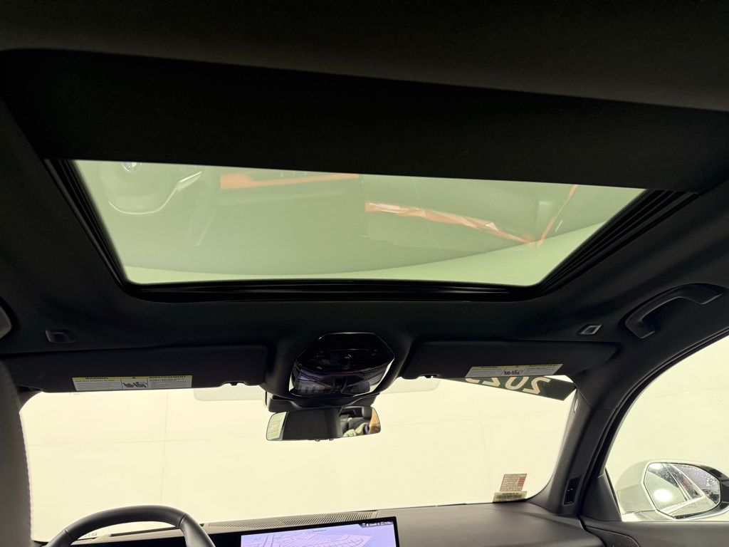 Thumbnail: 2025 BMW i5 - 23