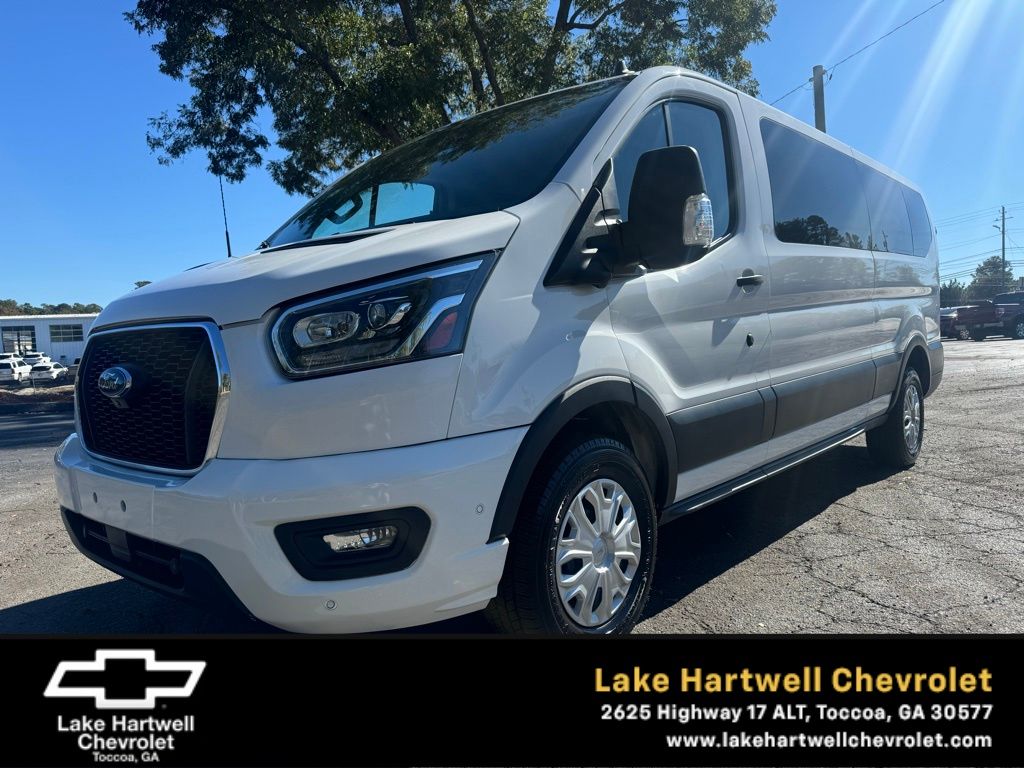 2023 Ford Transit Passenger 350 XLT Low Roof LB RWD