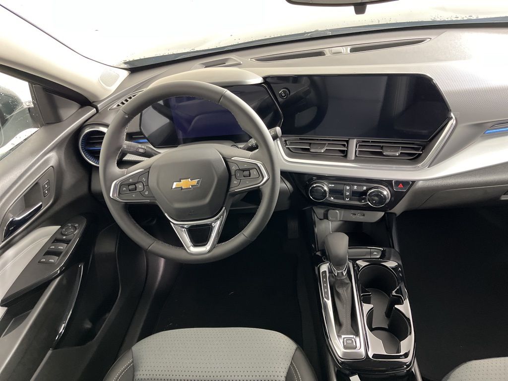 Thumbnail: 2025 Chevrolet Trax - 12