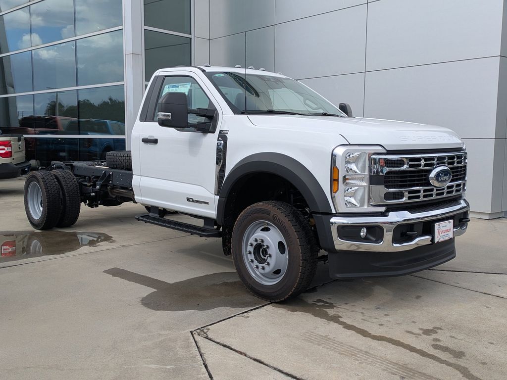 2025 Ford F-550 Chassis XL