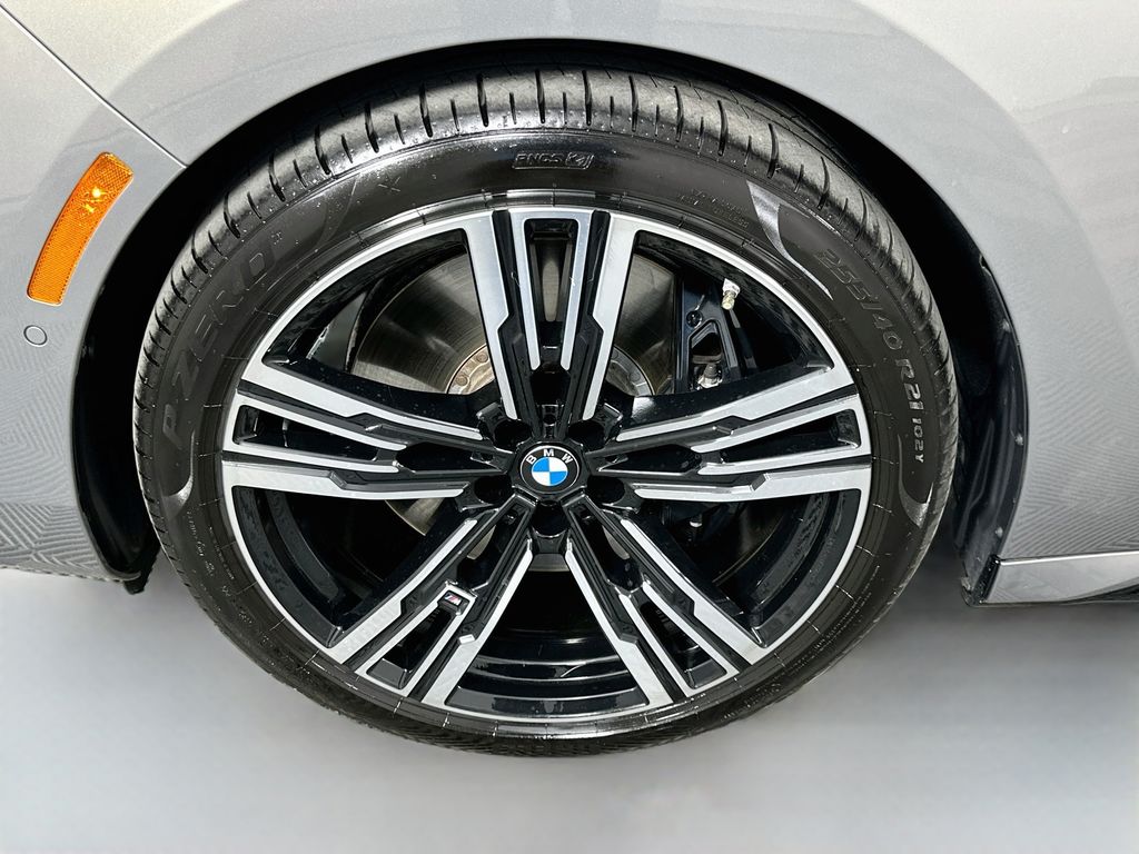 Thumbnail: 2025 BMW 7 Series - 31