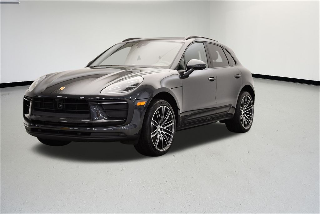 Thumbnail: 2025 Porsche Macan - 1