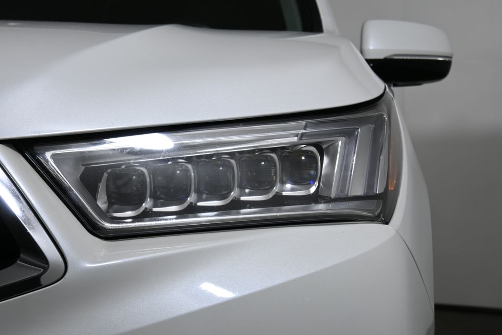 Thumbnail: 2020 Acura MDX - 10