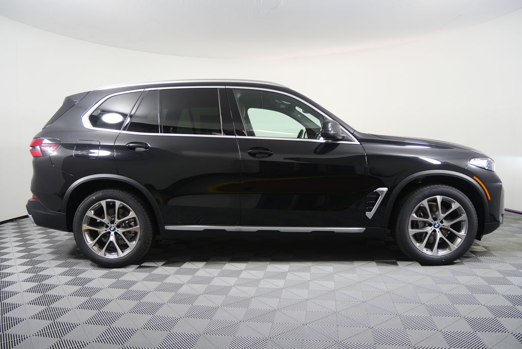 Thumbnail: 2026 BMW X5 - 2