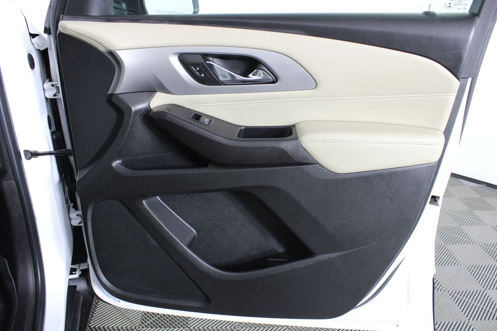 Used 2022 Chevrolet Traverse for sale in 