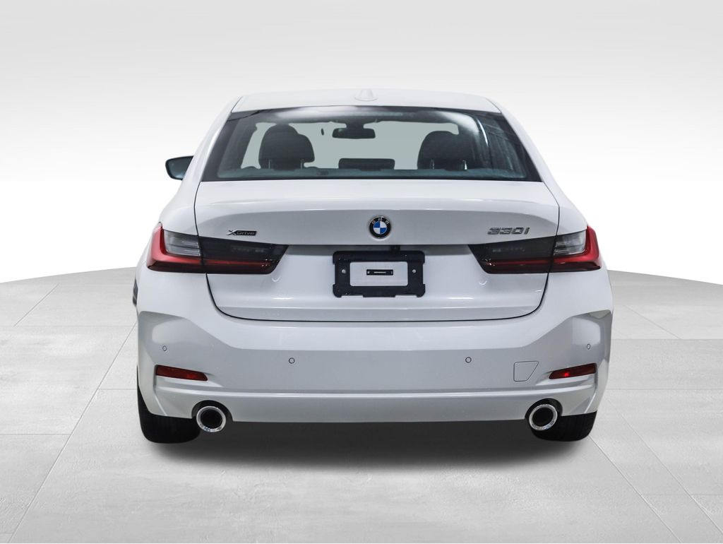 Thumbnail: 2025 BMW 3 Series - 4