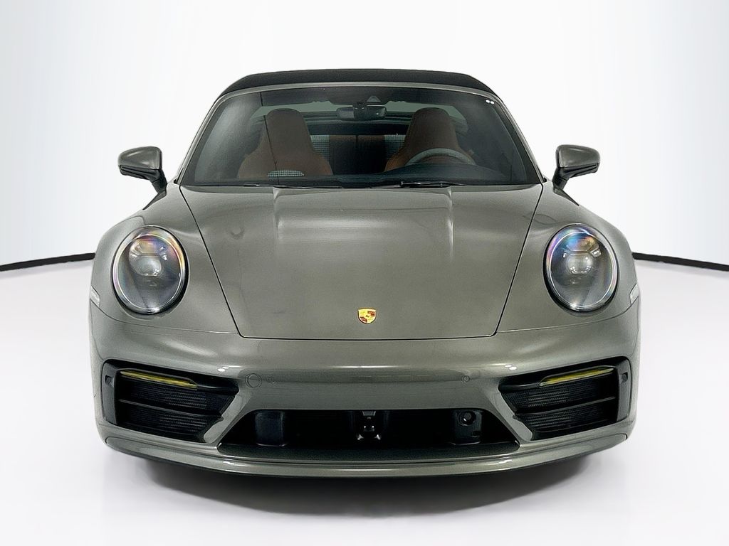 Thumbnail: 2023 Porsche 911 - 10