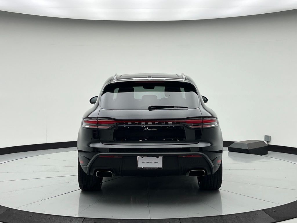 Thumbnail: 2026 Porsche Macan - 10