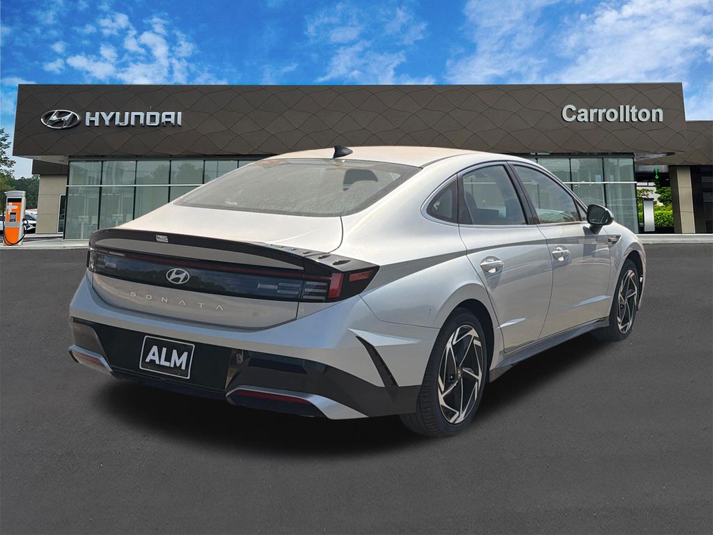 New 2026 Silver Hyundai SEL Sport image 6