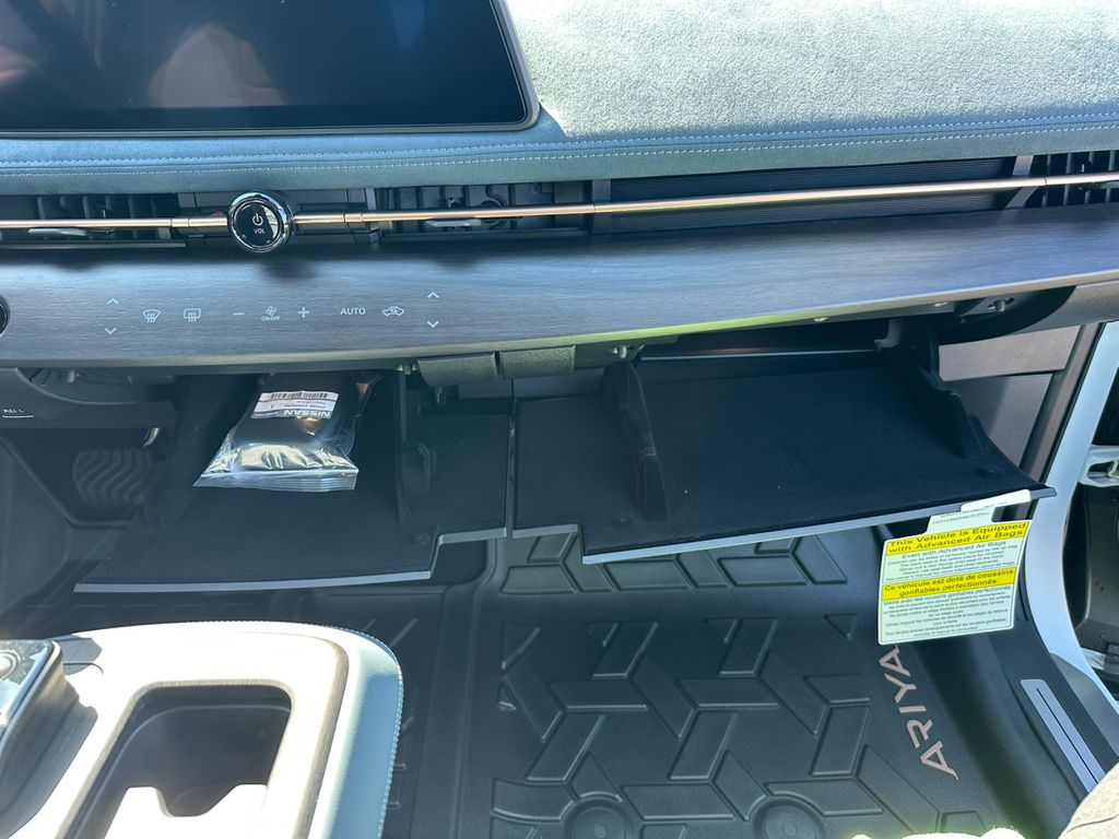 2025 Nissan Ariya PLATINUM+ e-4ORCE