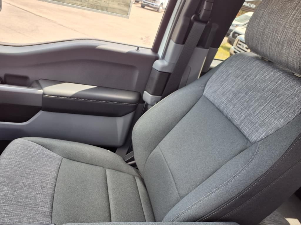 New 2025 White Ford XLT image 24