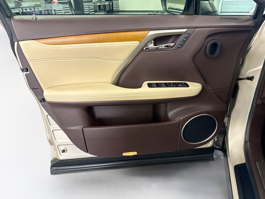 Thumbnail: 2019 Lexus RX - 23