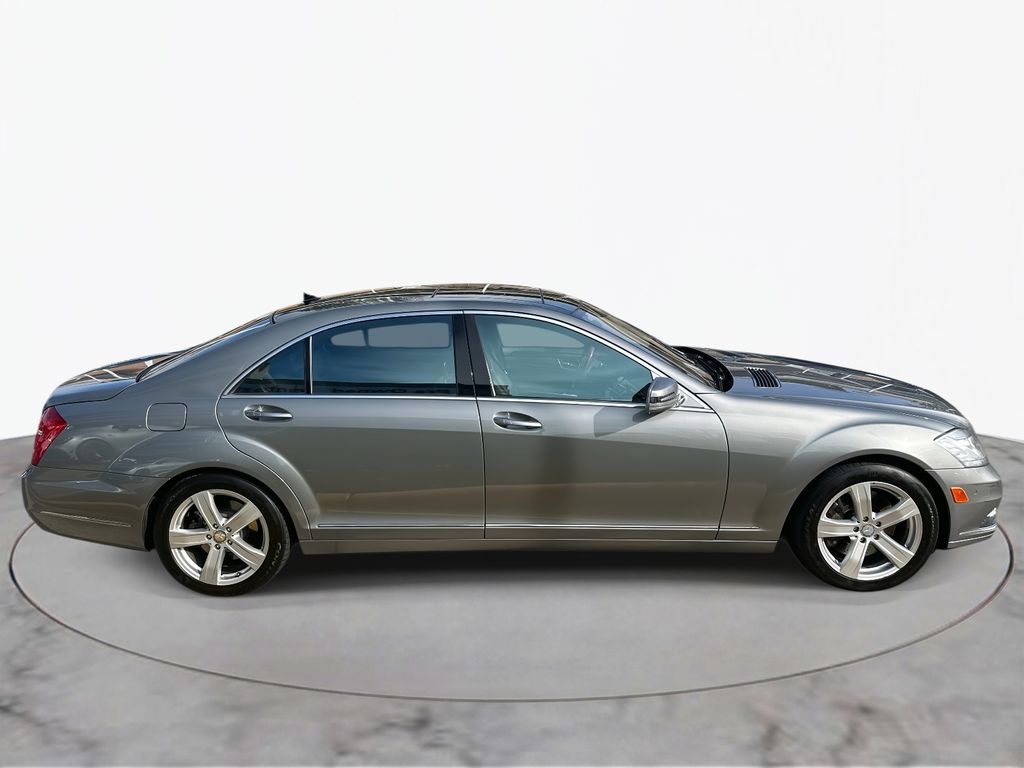 Thumbnail: 2011 Mercedes-Benz S-Class - 6