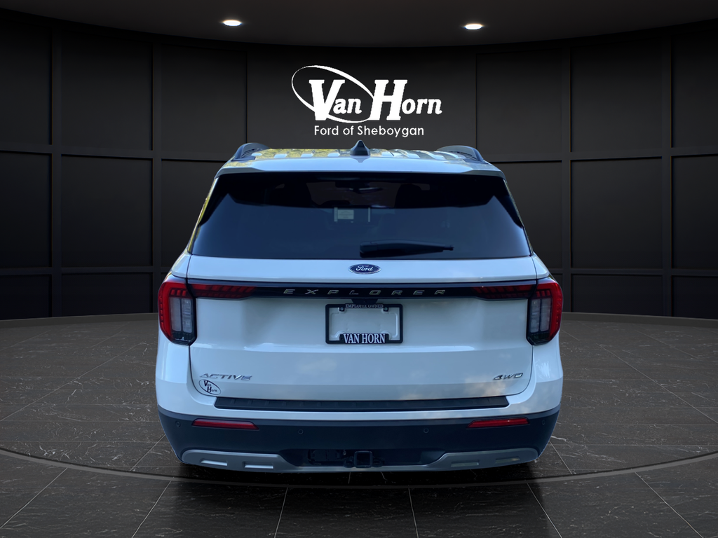 New 2026 Star White Metallic Tri-Coat Ford Active image 6
