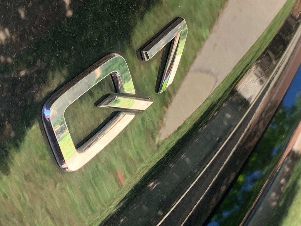 Thumbnail: 2023 Audi Q7 - 11