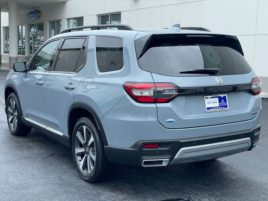 Thumbnail: 2023 Honda Pilot - 4