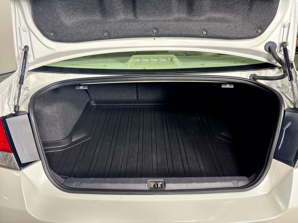 2010 Subaru Legacy 2.5i