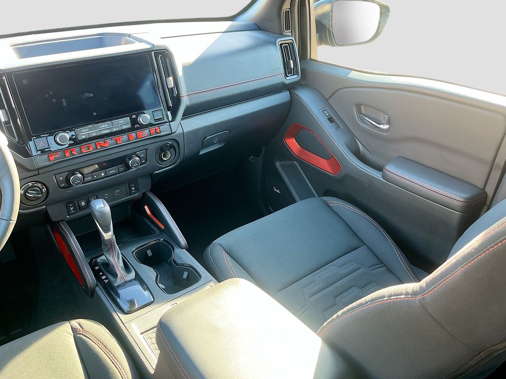 Used 2025 Black Nissan PRO-4X image 23