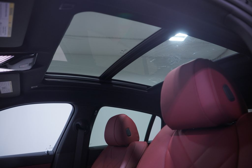 Thumbnail: 2026 BMW X6 - 8