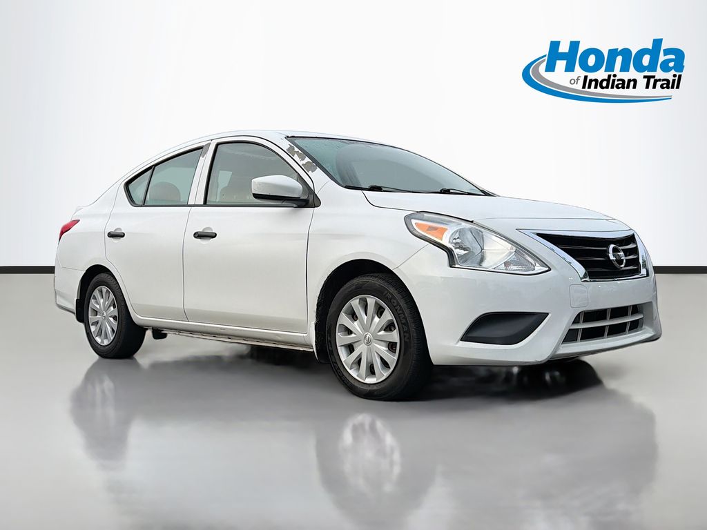 White (Fresh Powder) 2018 Nissan Versa S Plus Sedan Front-Wheel Drive Continuously Variable Transmission