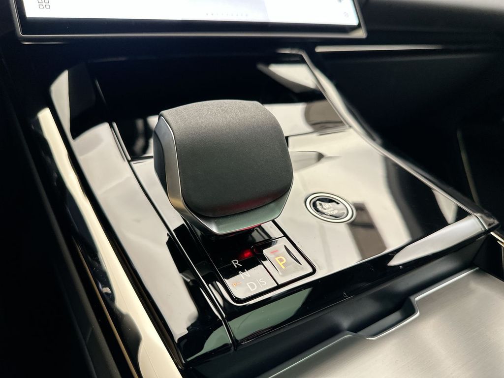 2025 Land Rover Range Rover Sport SE Dynamic 11